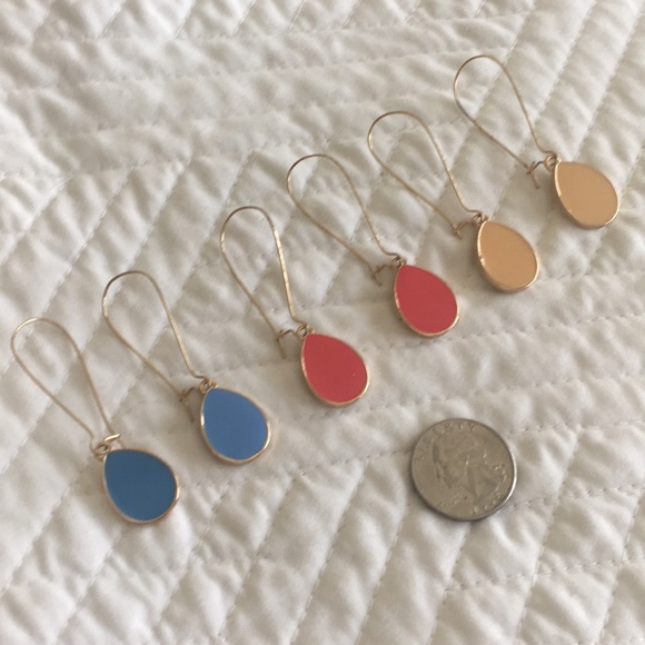 Earring set. - Picture 2 of 2